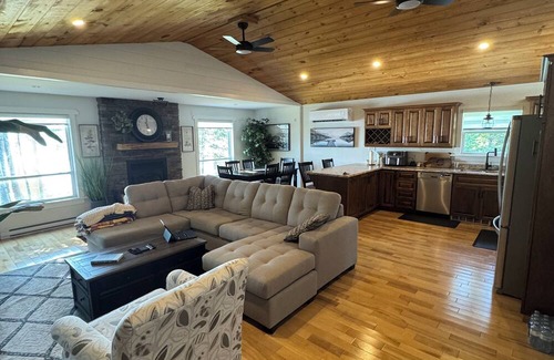 Goobies House | Welcome to Sunset Cove, Cozy home, enjoy the landscaped property & outdoor area.