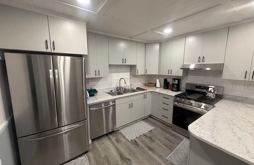 Raytown House | Raytown Ranch - Mahome Away from Home