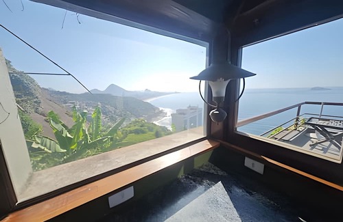 Vidigal House | ADV007 Villa for 7 with 360° views of all of Rio