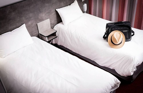 Gap Hotel | Minutes from Lauzon Ski Lift, Stay in a Pet-Friendly Hotel with On-Site Parking!