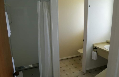Napier Hotel | Napier Nest Motel: Family Suite with Parking