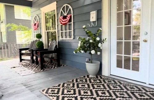Pittsburg House | The Silverback Shack