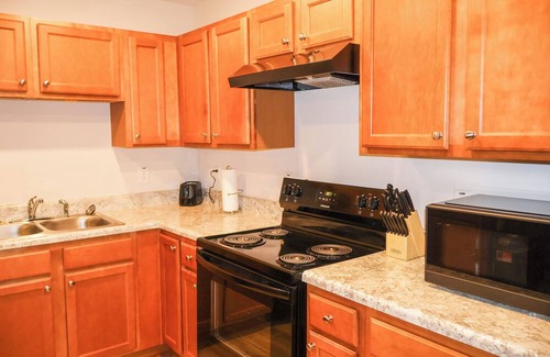 Fayetteville House | Charming 1-bedroom, 1-bathroom unit in Fayetteville with AC