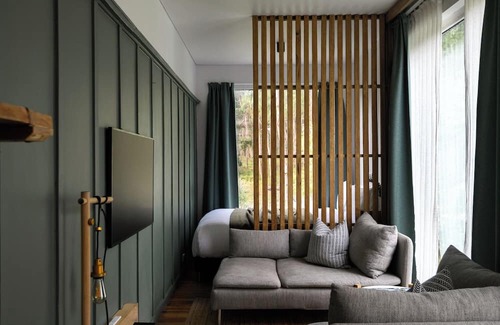 Musk Other | The Retreat - Reconnect with nature in style