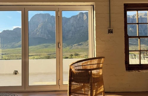 Pniel Bed & Breakfast | Villa Verde, farm stay in the winelands with views for days.