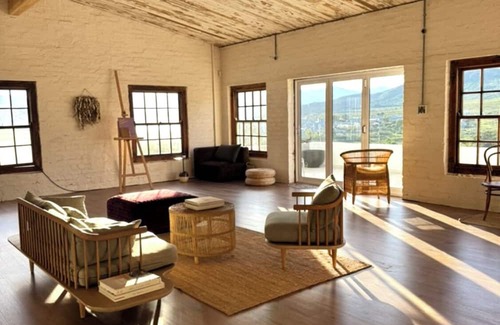 Pniel Bed & Breakfast | Villa Verde, farm stay in the winelands with views for days.