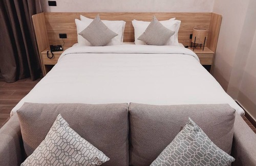 Nasr City Hotel | Welcome to La Casa Residence where luxury meets convenience.