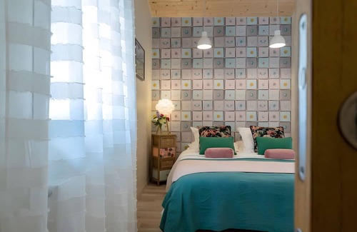 Saint-Pons Bed & Breakfast | Guest Room 'La Bergerie' with Mountain View, Shared Pool and Wi-Fi