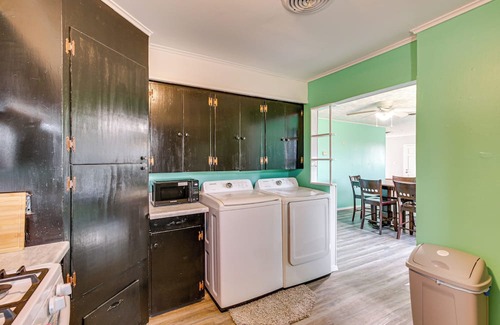 Borger House | 2 Mi to Phillips 66 Refinery: Home w/Yard