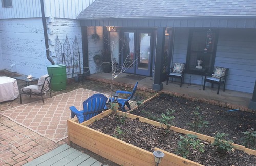 Malbis House | Sauna, Steam, and Meditation Retreat for quiet, peace and inner reflection.