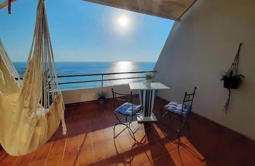Aamchit Apartment | Silvia's romantic Byblos beachfront Duplex