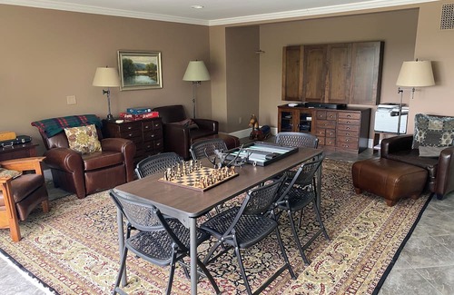 Springfield House | Luxurious, modern 6BR home on 436 acres, stunning views, hiking, near skiing
