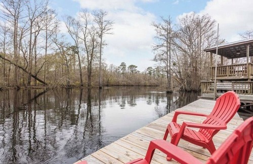 Willard Apartment | Relaxing Black River- Riverfront Retreat