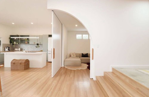 Port Lincoln House | Palm Springs in Port Lincoln