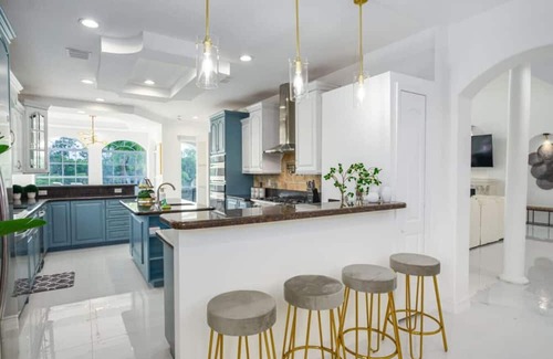 Palm City Apartment | Private 5000 SF Waterfront Mansion w/Pool & Games