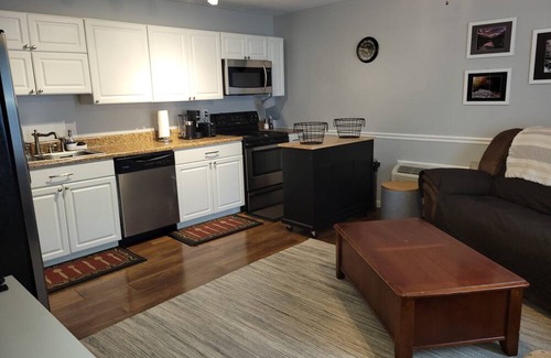 Princeton House | Convenient is an understatement! Closest to all the eateries, hotels & shopping!
