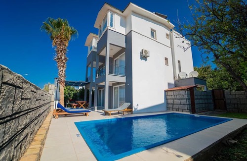 Patara Villa | UNUTULMAZ ZAMANLAR YAŞAYABİLECEĞİNİZ GÜN BATIMI VE DENİZ MANZARALInPATARA EVLERİ