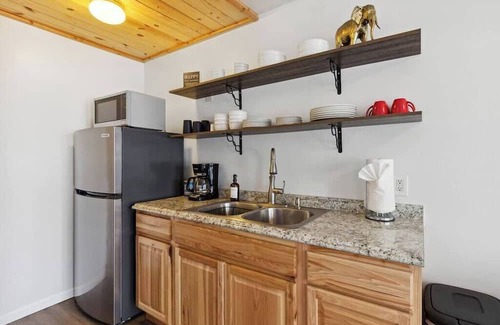 Long Lake Cabin | Unit 2 Long LakeLodge-Lakefront-2BR New