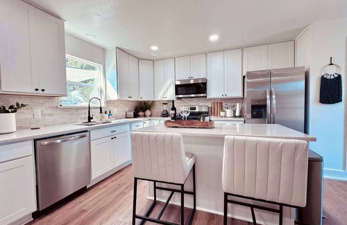 Nederland House | Southwest x Southeast 3BR 2BA