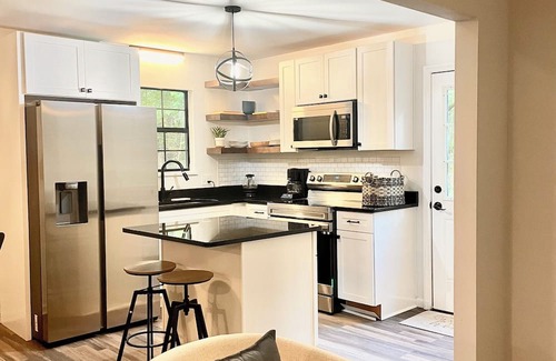 McDonald Cottage | Cozy Ranch with exercise equipment room, AC