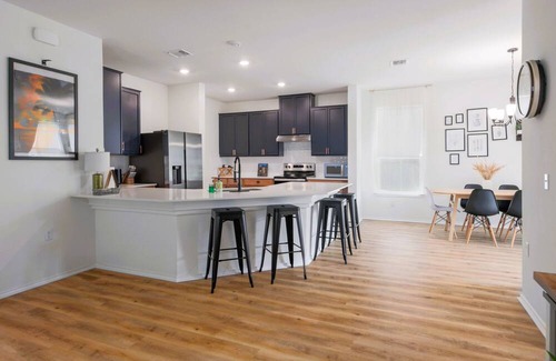McNeil House | Hestia: 3BR/2BA | Near Tech Ridge & East Village