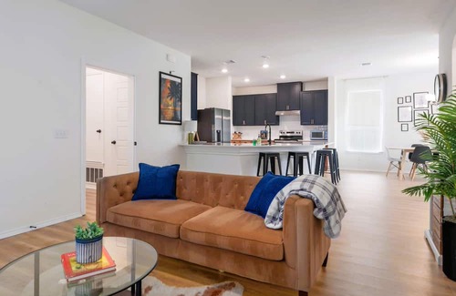 McNeil House | Hestia: 3BR/2BA | Near Tech Ridge & East Village