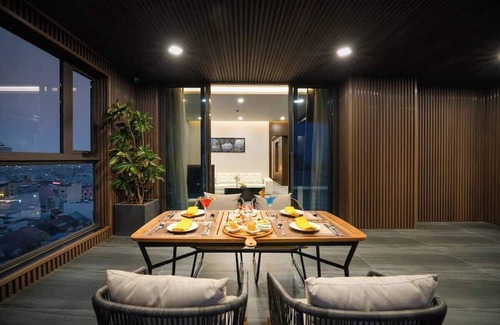 Ngu Hanh Son Apartment | Luxurious Suite with Ocean view
