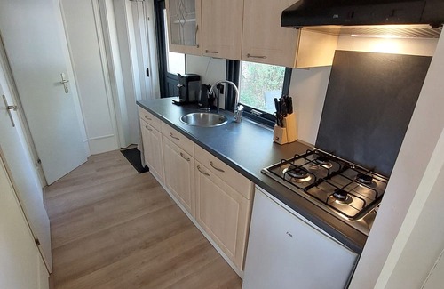 Hattemerbroek Ski Chalet | Forest cottage Dennenrust on the Veluwe in Hattemerbroek. Pets are welcome!