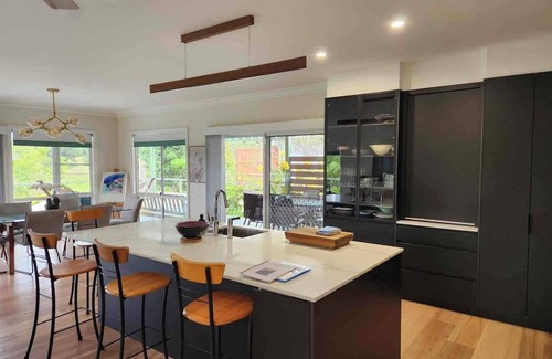 Bellingen House | 5 Bedroom house with a pool, deck and amazing view