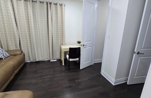 Vaughan House | All the luxuries of Home, 25mins to Airport & 5kms to Canada's Wonderland!