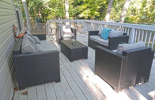 Lake Ridge Apartment | Cozy Home Away From Home