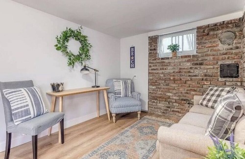 Sound Beach House | Charming 1-bedroom apt in house walking distance to the beach and restaurants
