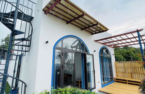 Duc Pho Villa | 2-bedroom beachfront villa with amazing seaview in Sa Huynh, Quang Ngai