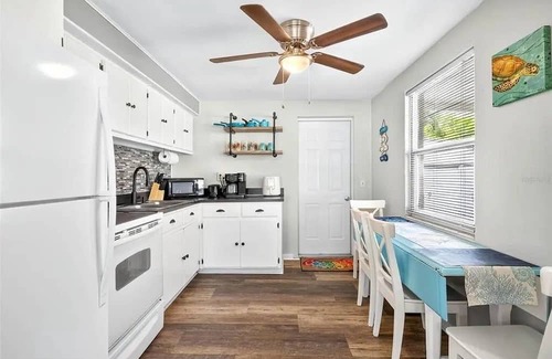 Largo Cottage | Fabulous 2-bedroom cottage with AC in Largo