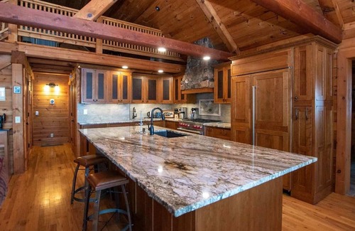 Ovid House | Blue Heron Lodge- Lakefront luxury with boat dock