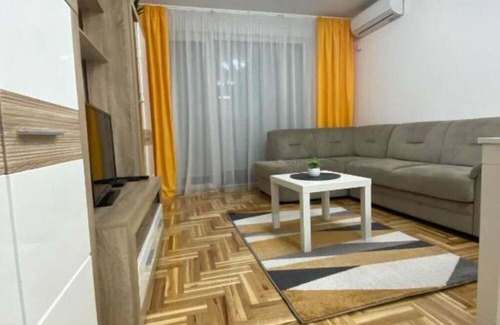 Sombor Apartment | Apartman Lux 5- private parking