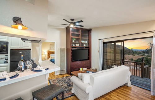 Rainbow CDP House | Scenic Deck w/Sunset Views & Dining Near Temecula Wineries | Estrada Ranch