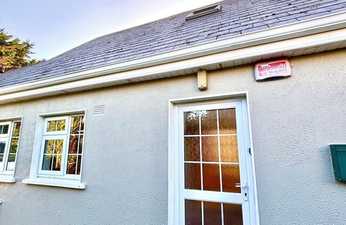 Rosslare Harbour House | Cozy 2-Bedroom Escape in the Heart of Rosslare Harbour, 2 mins from Europort
