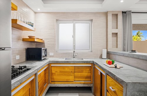 Ponton Apartment | Aruba Comfort Retreat, 2BR w/Pool, BBQ, Gated Property on a Prime Location!