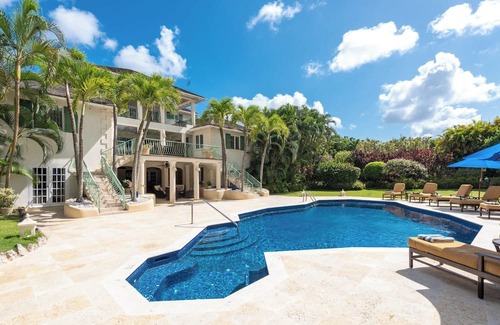 Halcyon Heights Villa | Aliseo Summary: This