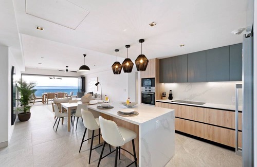 Brighton Villa | Allure 403 Summary: E