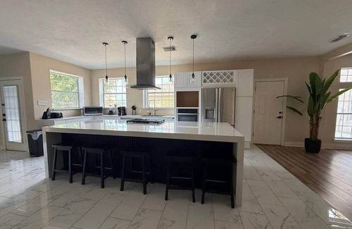 Pinehurst Of Atascocita House | Big Lakeside house 10 beds and Pool table