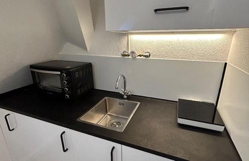 Alt-Muhlburg Apartment | Top-floor hideaway for two in Karlsruhe-Mühlburg - APOLONIAliving