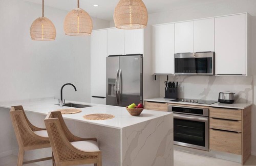 Halcyon Heights House | Azzurro 03 Summary: N