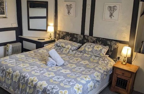 Shepton Mallet Bed & Breakfast | Prestleigh inn - great to stay