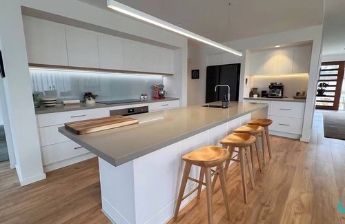 Caves Beach House | The Big Light House at Caves Beach