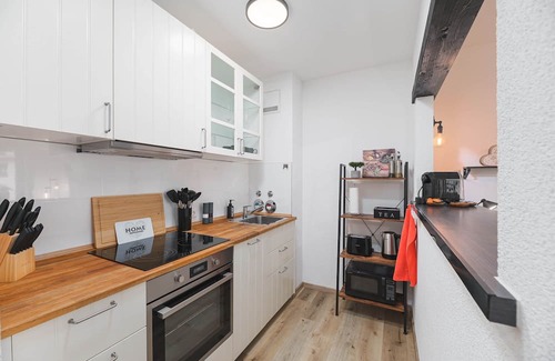 Duhren Apartment | Roomfall Apartment Sinsheim with TG & Wi-Fi & balcony