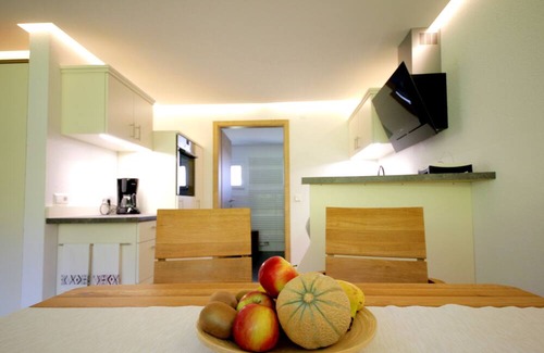 Unterkirnach Apartment | Apartment 'Abendgrund' with Private Terrace, Shared Garden and Wi-Fi