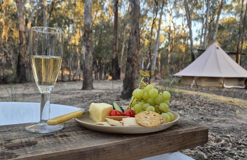 Moama Cabin | Romantic Nature Stay for 2 - Glamping 5 minutes from Moama and the Murray River