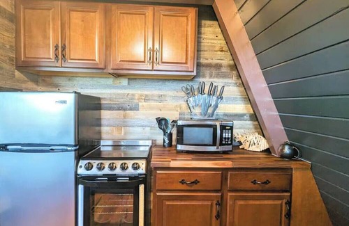 Ocean Shores Villa | 1BR Pirate Beach Villa - Walk to Beach - Pet-Friendly, Sleeps 7